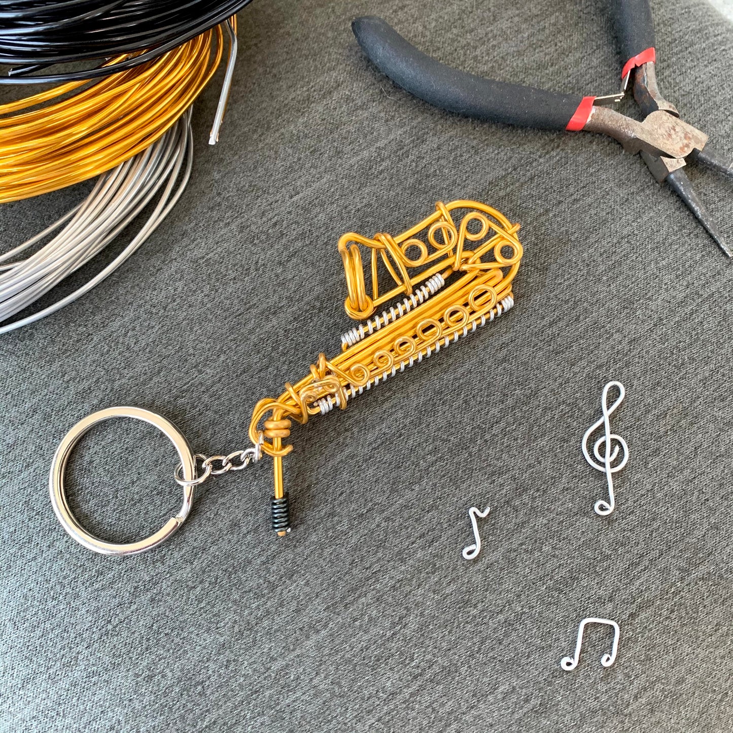 Saxophone Wire Art Instrument Keychain