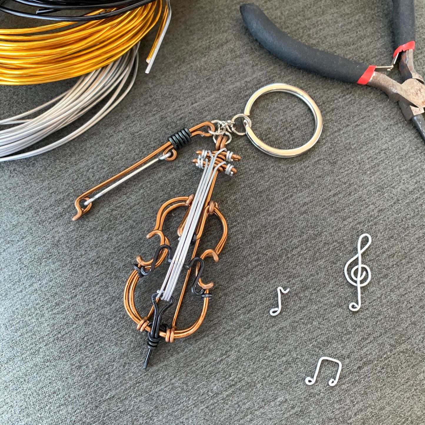 Cello Wire Art Instrument Keychain