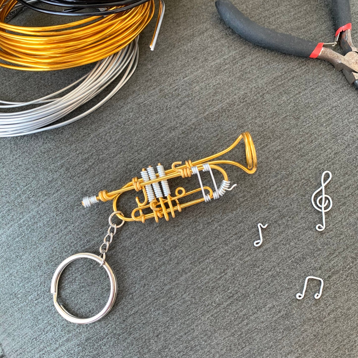 Trumpet Wire Art Instrument Keychain